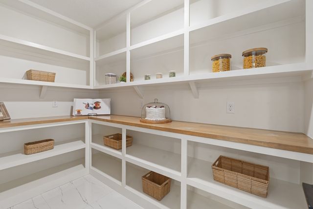 1328 Farmwood Dr, Murfreesboro, TN 37128