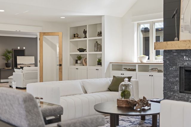 1328 Farmwood Dr, Murfreesboro, TN 37128