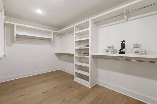 1328 Farmwood Dr, Murfreesboro, TN 37128