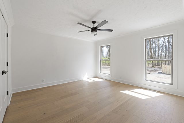 1328 Farmwood Dr, Murfreesboro, TN 37128