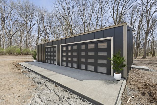 1328 Farmwood Dr, Murfreesboro, TN 37128