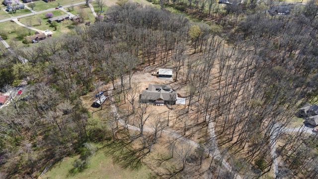 1328 Farmwood Dr, Murfreesboro, TN 37128