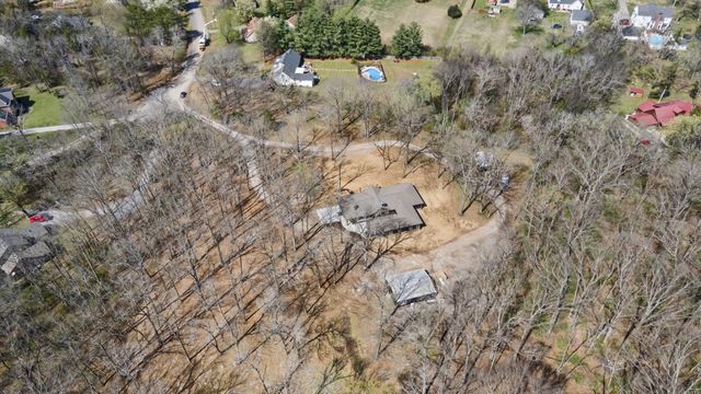 1328 Farmwood Dr, Murfreesboro, TN 37128