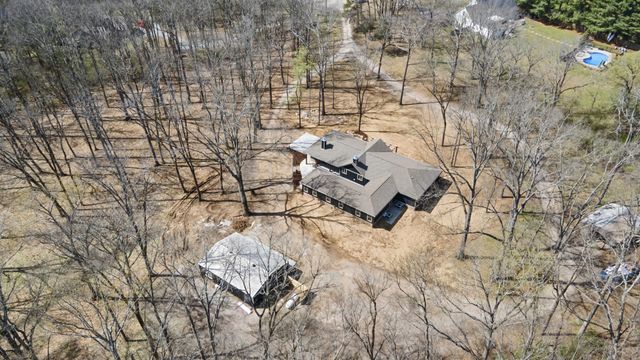 1328 Farmwood Dr, Murfreesboro, TN 37128