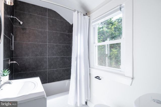 8705 BRADFORD RD, Silver Spring, MD 20901