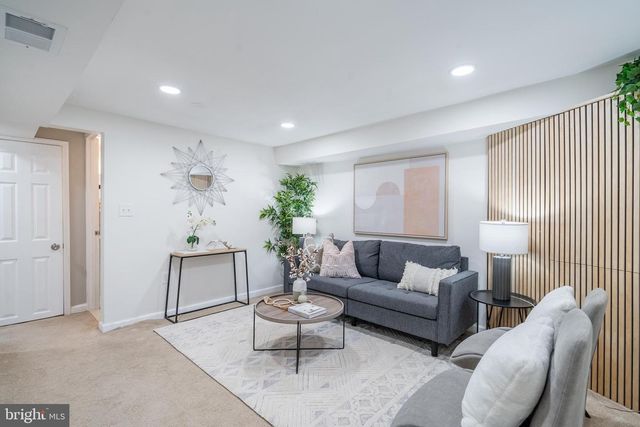 8705 BRADFORD RD, Silver Spring, MD 20901