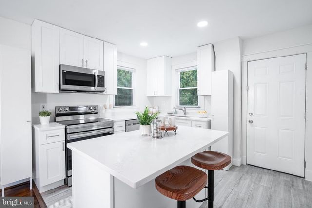 8705 BRADFORD RD, Silver Spring, MD 20901