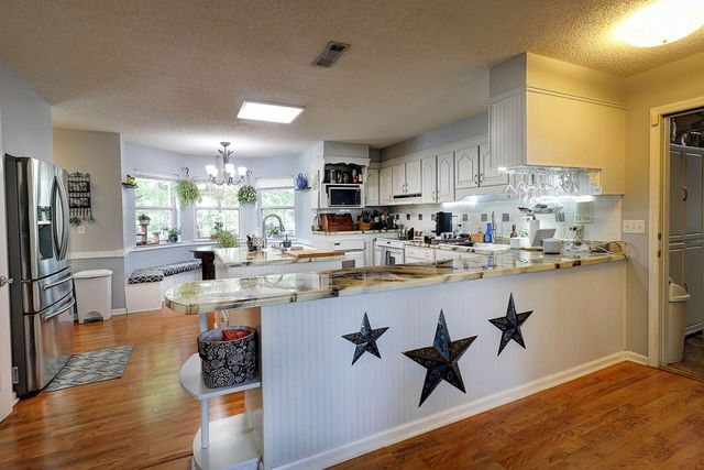 100 Willow Oaks Drive, Headland, AL 36345