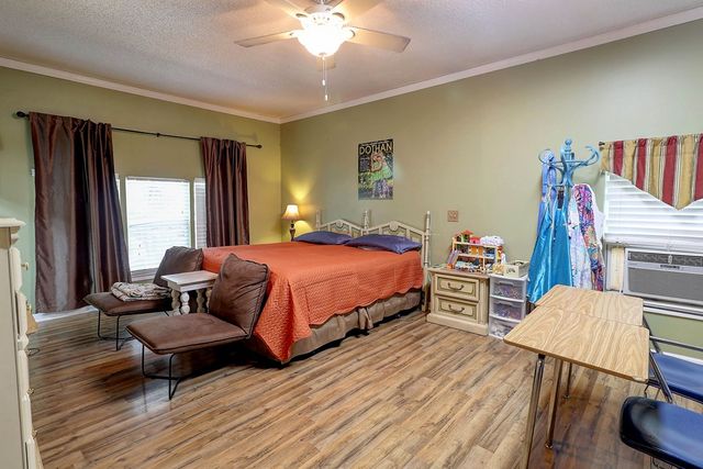 100 Willow Oaks Drive, Headland, AL 36345