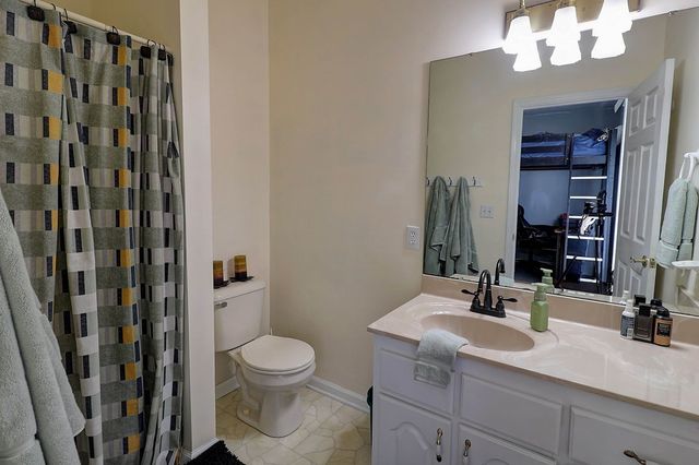 100 Willow Oaks Drive, Headland, AL 36345