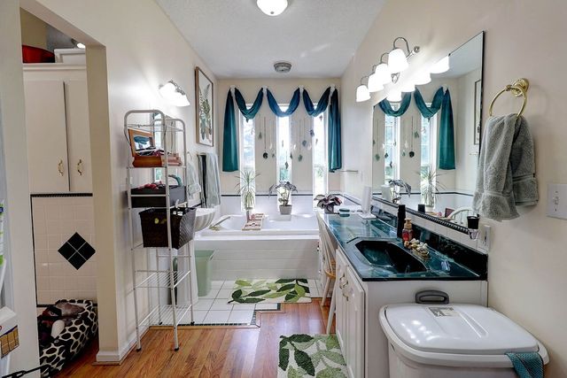 100 Willow Oaks Drive, Headland, AL 36345