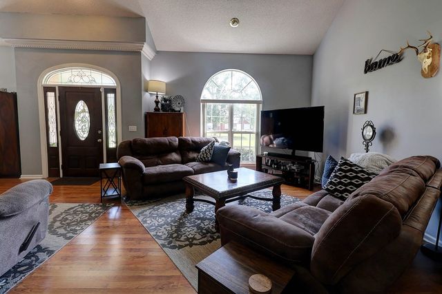 100 Willow Oaks Drive, Headland, AL 36345