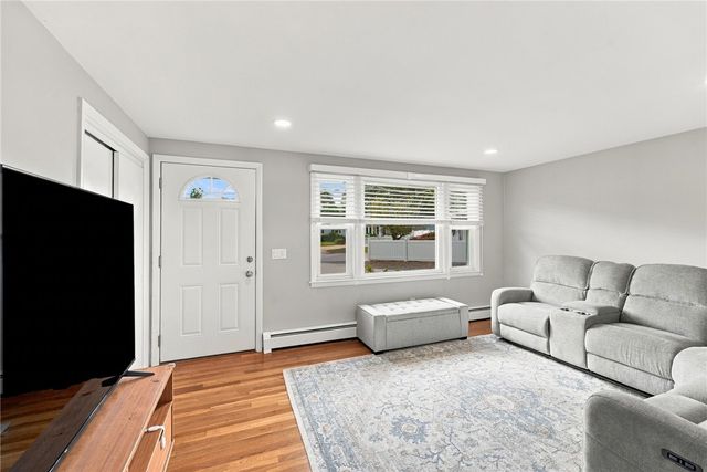 14 Audrey Court, Coventry, RI 02816