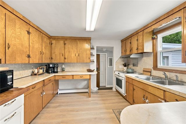 14 Audrey Court, Coventry, RI 02816