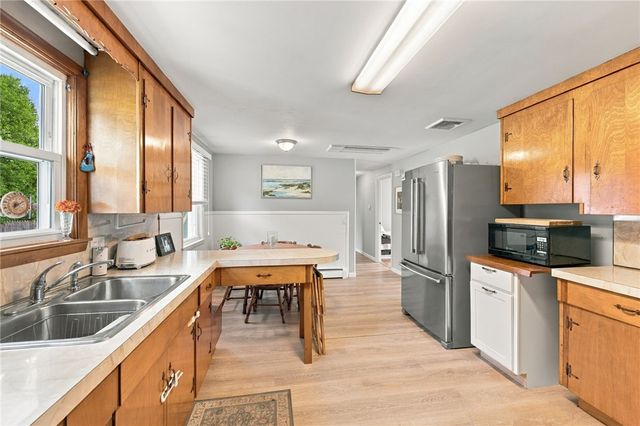 14 Audrey Court, Coventry, RI 02816