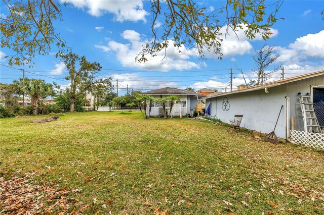 112 E MARTIN LUTHER KING JR DRIVE, Tarpon Springs, FL 34689