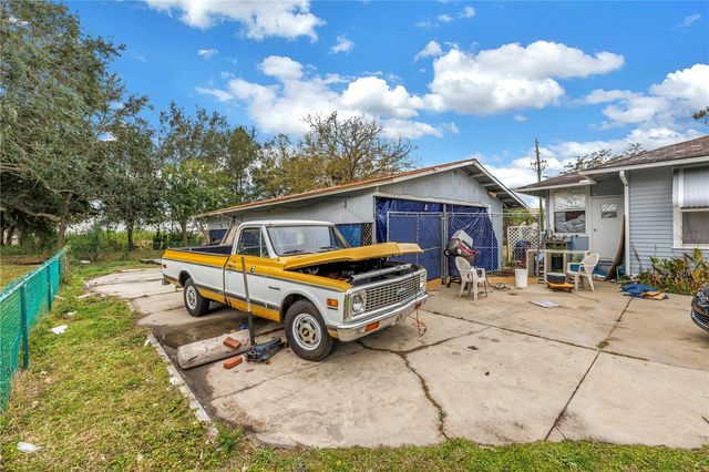 112 E MARTIN LUTHER KING JR DRIVE, Tarpon Springs, FL 34689