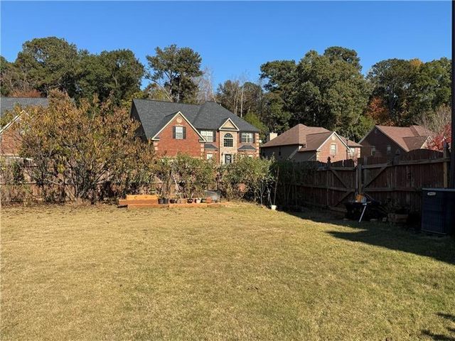 352 Plymstock Drive, Mcdonough, GA 30253