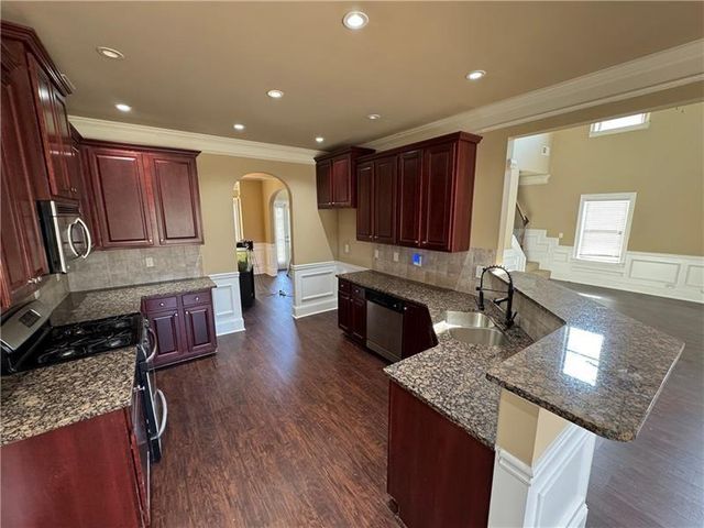 352 Plymstock Drive, Mcdonough, GA 30253