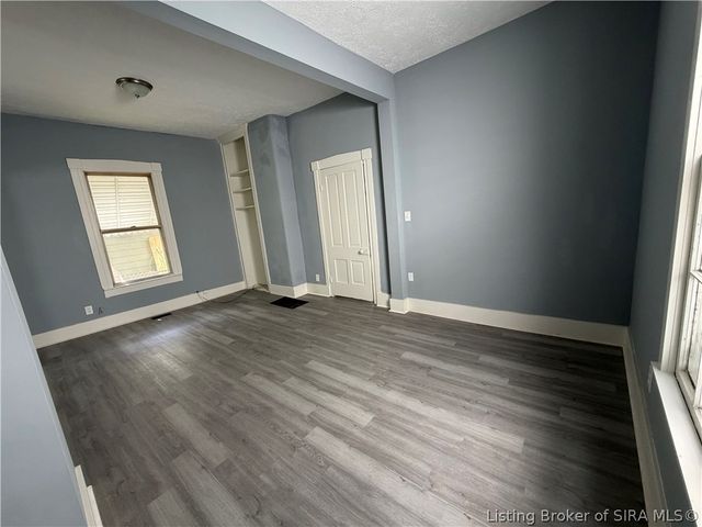332 E 16th Street, New Albany, IN 47150