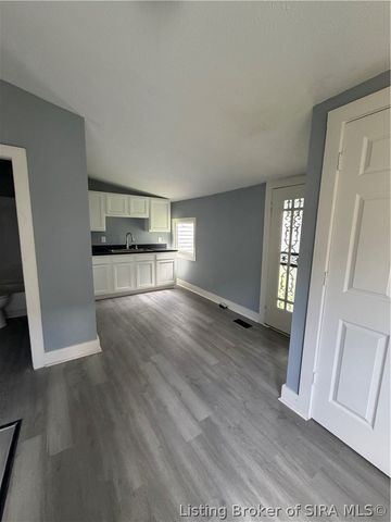 332 E 16th Street, New Albany, IN 47150