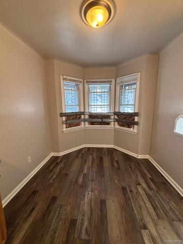 19381 KENOSHA Street, Harper Woods, MI 48225