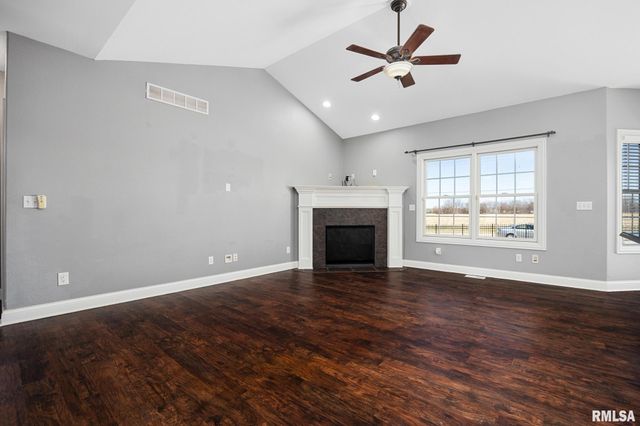 10732 N TRAIL VIEW Drive, Dunlap, IL 61525