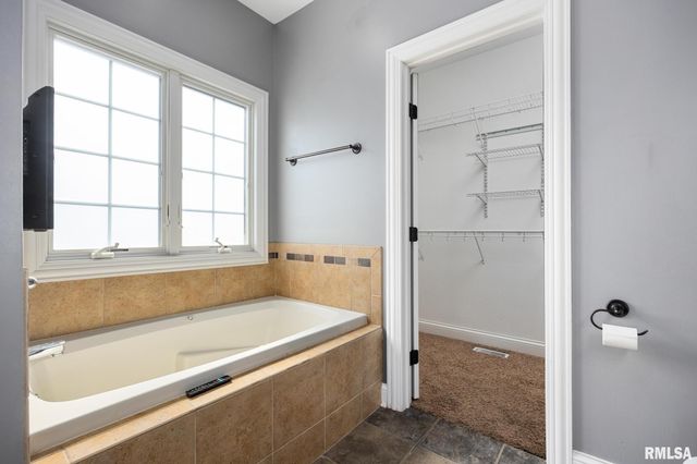 10732 N TRAIL VIEW Drive, Dunlap, IL 61525