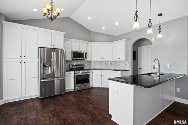 10732 N TRAIL VIEW Drive, Dunlap, IL 61525