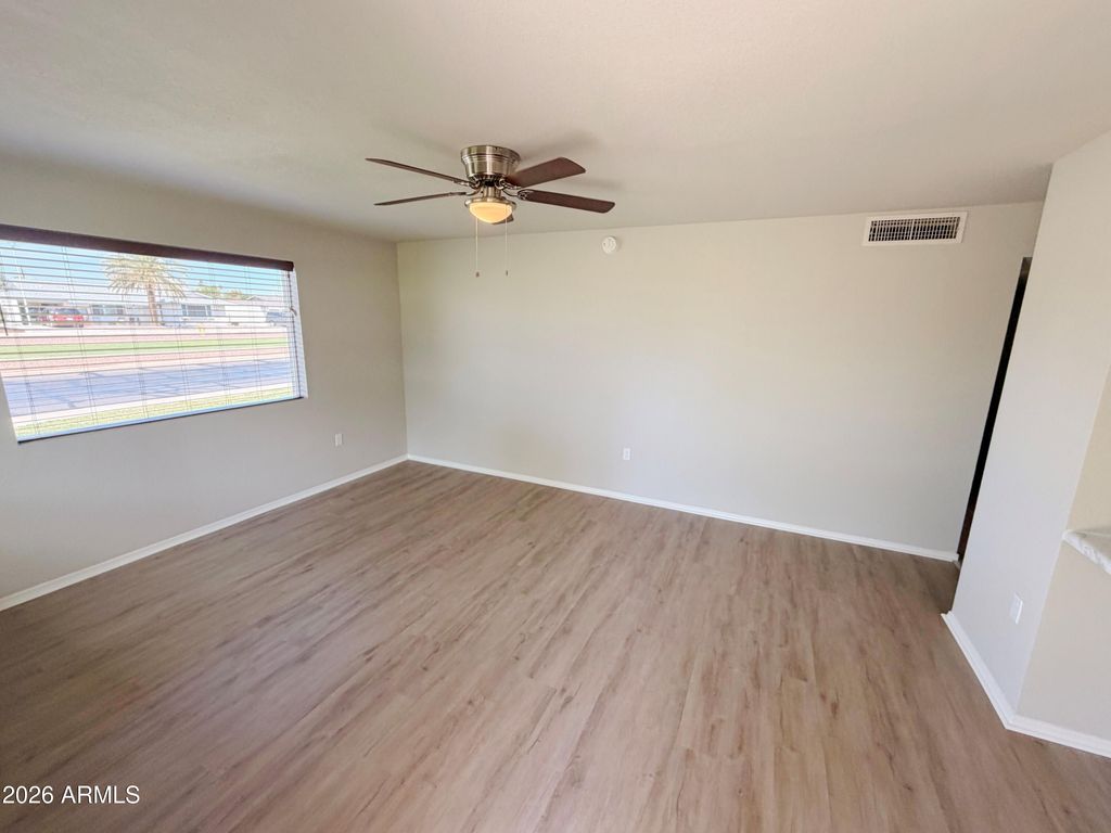 10345 W PEORIA Avenue, Sun City, AZ 85351 — photo 4