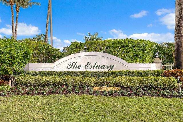 2608 Fairway Drive N, Jupiter, FL 33477