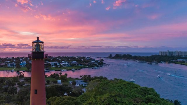 2608 Fairway Drive N, Jupiter, FL 33477