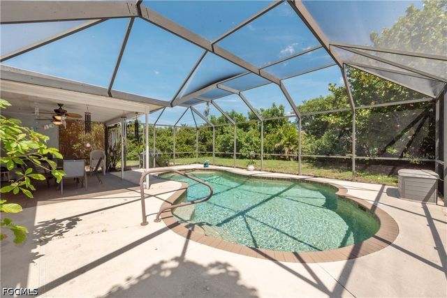 171 SE 4th ST, Cape Coral, FL 33990