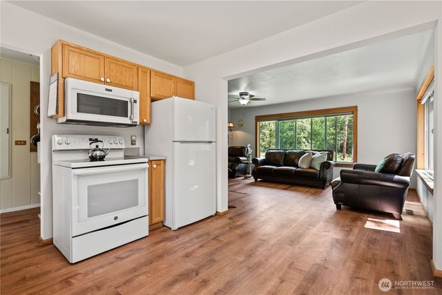9281 Stein Road, Custer, WA 98240