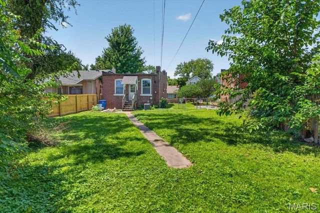 1124 Blendon Place, St Louis, MO 63117