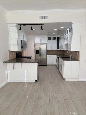 21 Front Row, Aliso Viejo, CA 92656