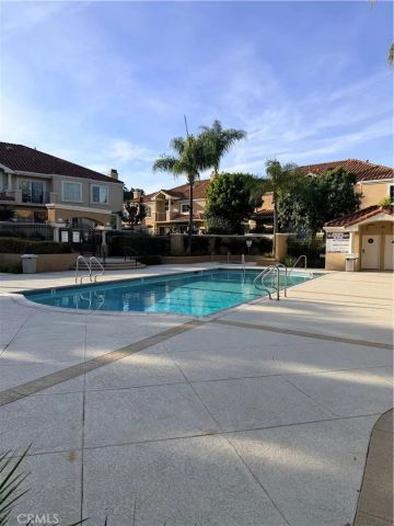 21 Front Row, Aliso Viejo, CA 92656