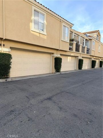 21 Front Row, Aliso Viejo, CA 92656