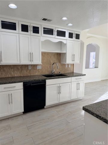 21 Front Row, Aliso Viejo, CA 92656