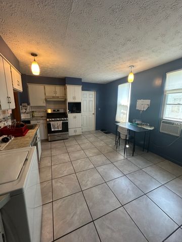 53 Chadwick Avenue, Hartford, CT 06106