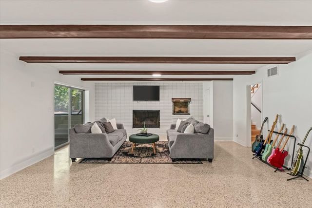 110 Pine Tree Drive, Dothan, AL 36303