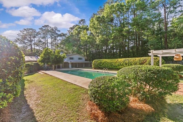 110 Pine Tree Drive, Dothan, AL 36303