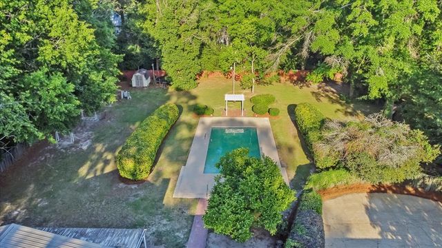 110 Pine Tree Drive, Dothan, AL 36303