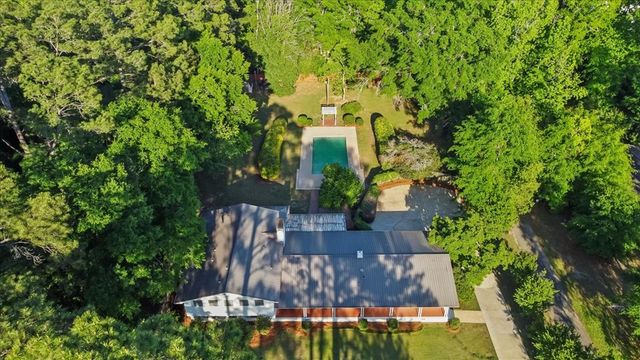 110 Pine Tree Drive, Dothan, AL 36303