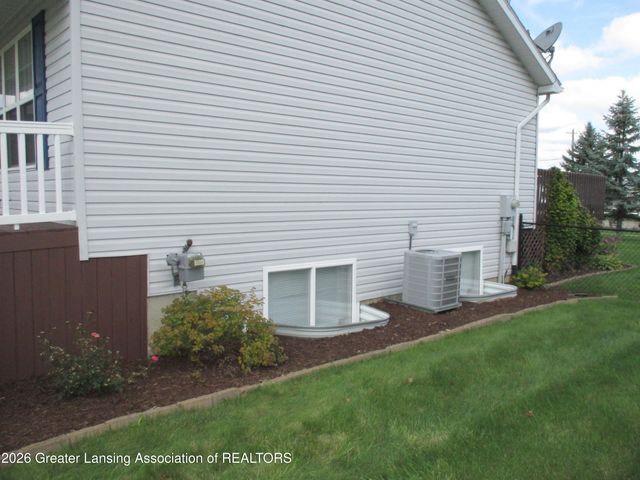 461 Coventry Lane, Mason, MI 48854