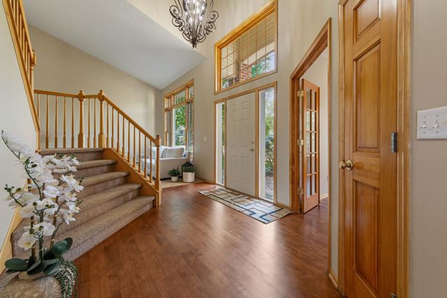 1517 Covington Lane, Eagan, MN 55122