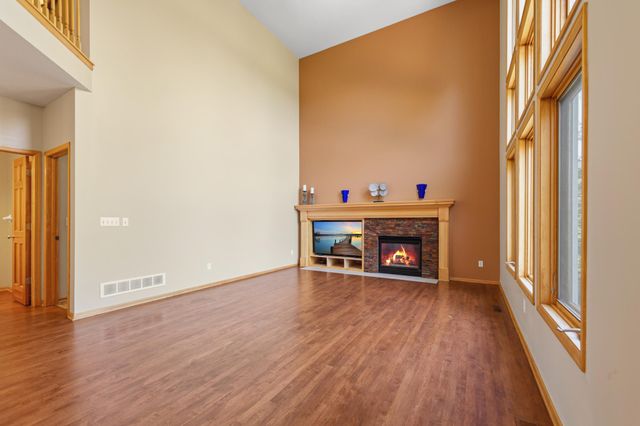 1517 Covington Lane, Eagan, MN 55122