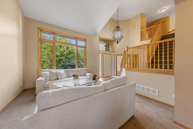 1517 Covington Lane, Eagan, MN 55122