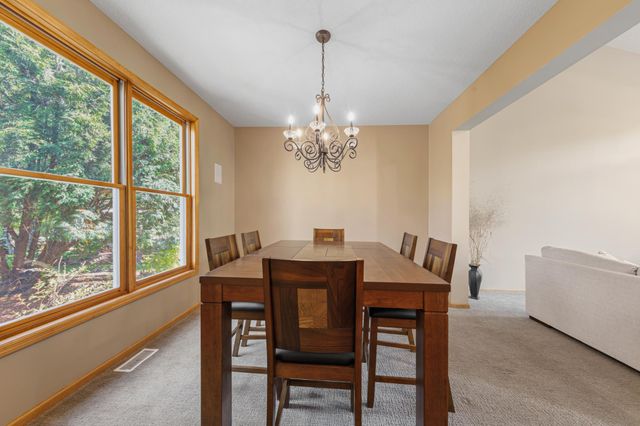 1517 Covington Lane, Eagan, MN 55122