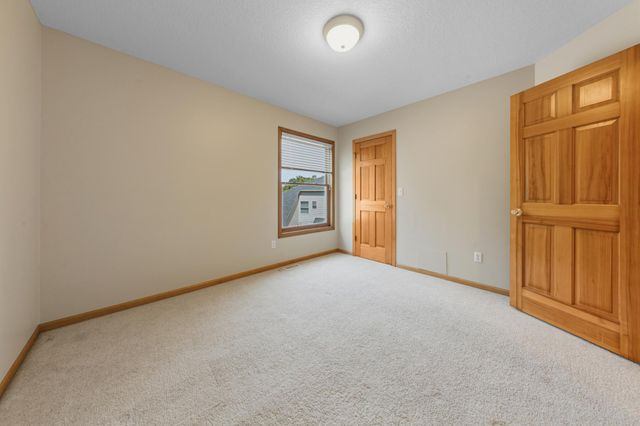 1517 Covington Lane, Eagan, MN 55122